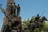 Kuvayi Milli ve Cumhuriyet Anıtı 1 Eylül 2001 700x2400x1700CM. Bronz
